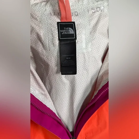 The North Face HyVent Jacket Medium - Picture 6 of 9